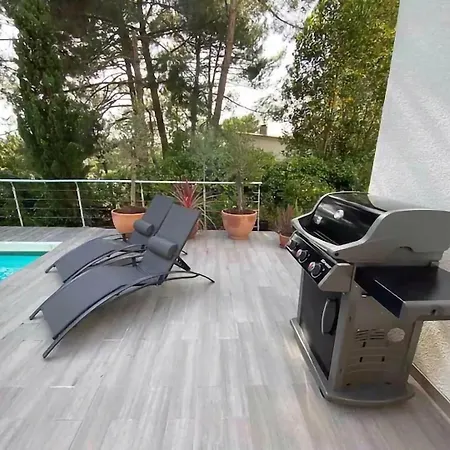 Comete - Maison De Famille Avec Piscine