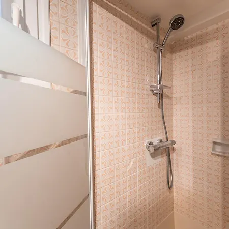 Comete - Maison De Famille Avec Piscine