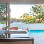 Ferienhaus Comete - Maison De Famille Avec Piscine