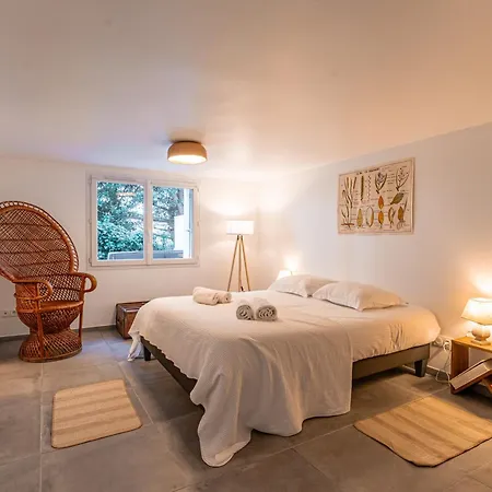 Comete - Maison De Famille Avec Piscine *