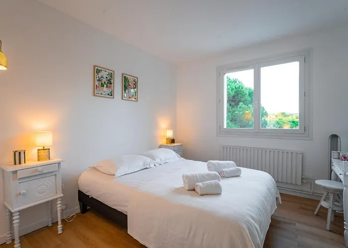 Comete - Maison De Famille Avec Piscine 펜션